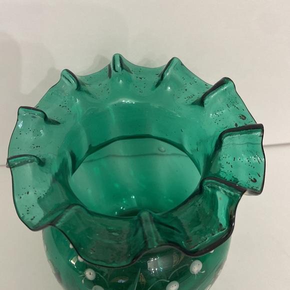 Vtg. Hand Blown, Hand Painted, Emerald Green Vase - Picture 2 of 8